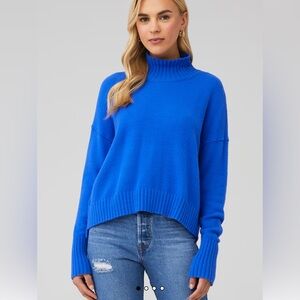 Free People  sweater